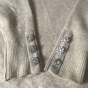 Tahari Beige Mock Neck Jewel Button Pullover Sweater Long Sleeve Regular Size S